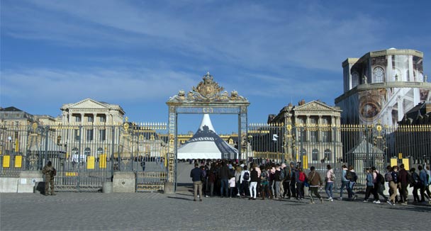 versailles guided tours